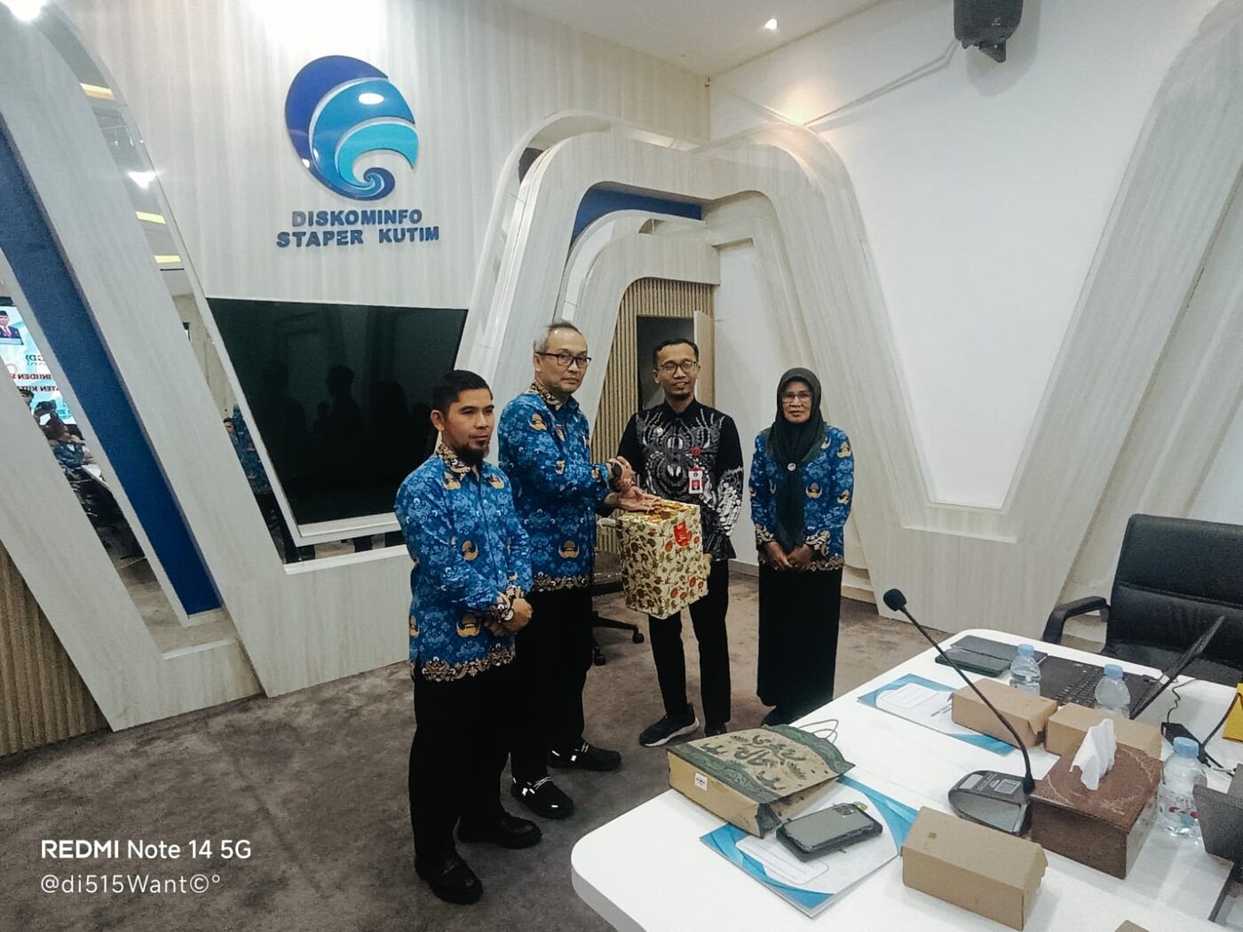 Suasana kegiatan FGD di Ruang Rapat Diskominfo Kutai Timur